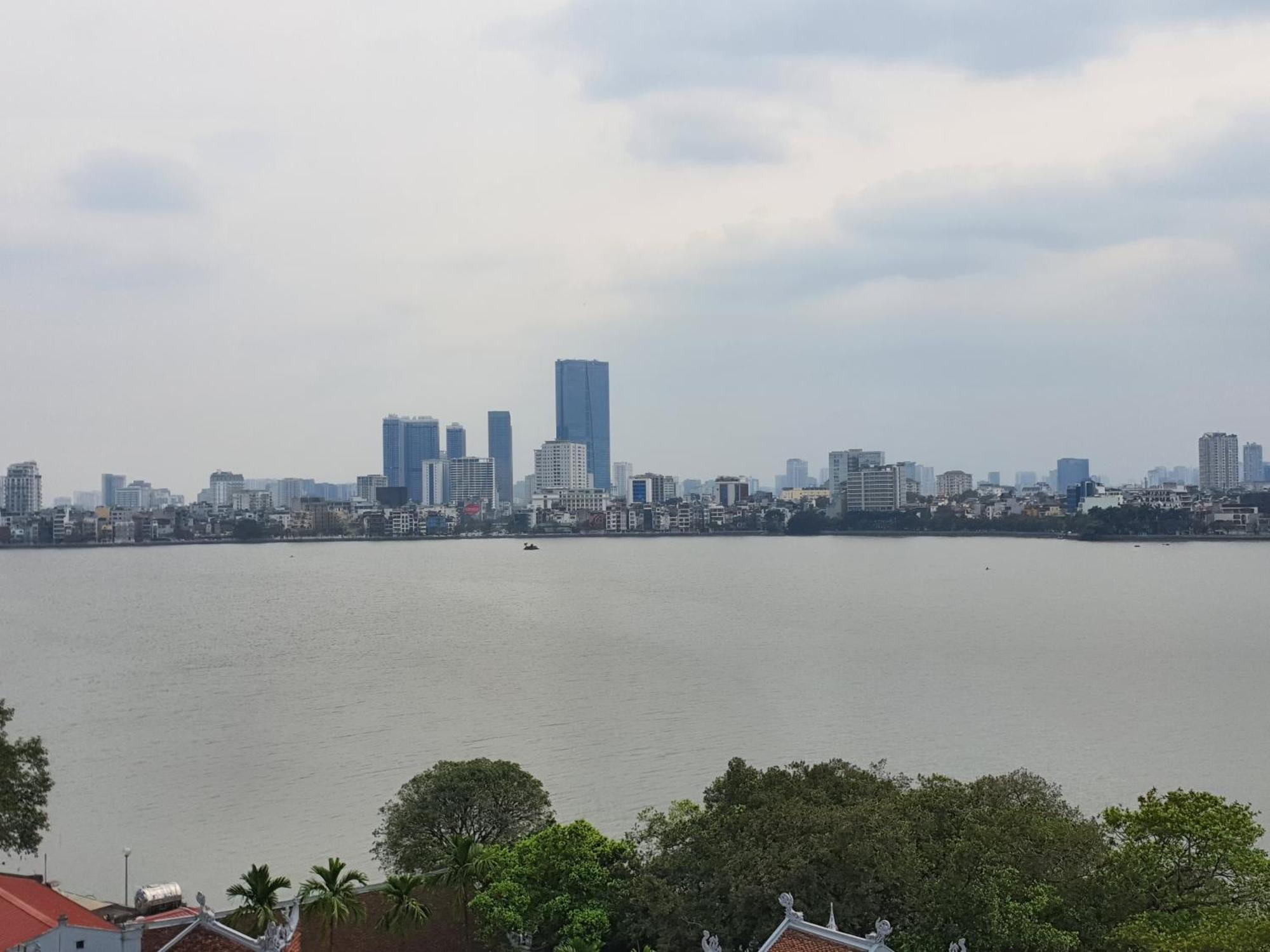Lakeside Retreat - Tay Ho * Hanoï