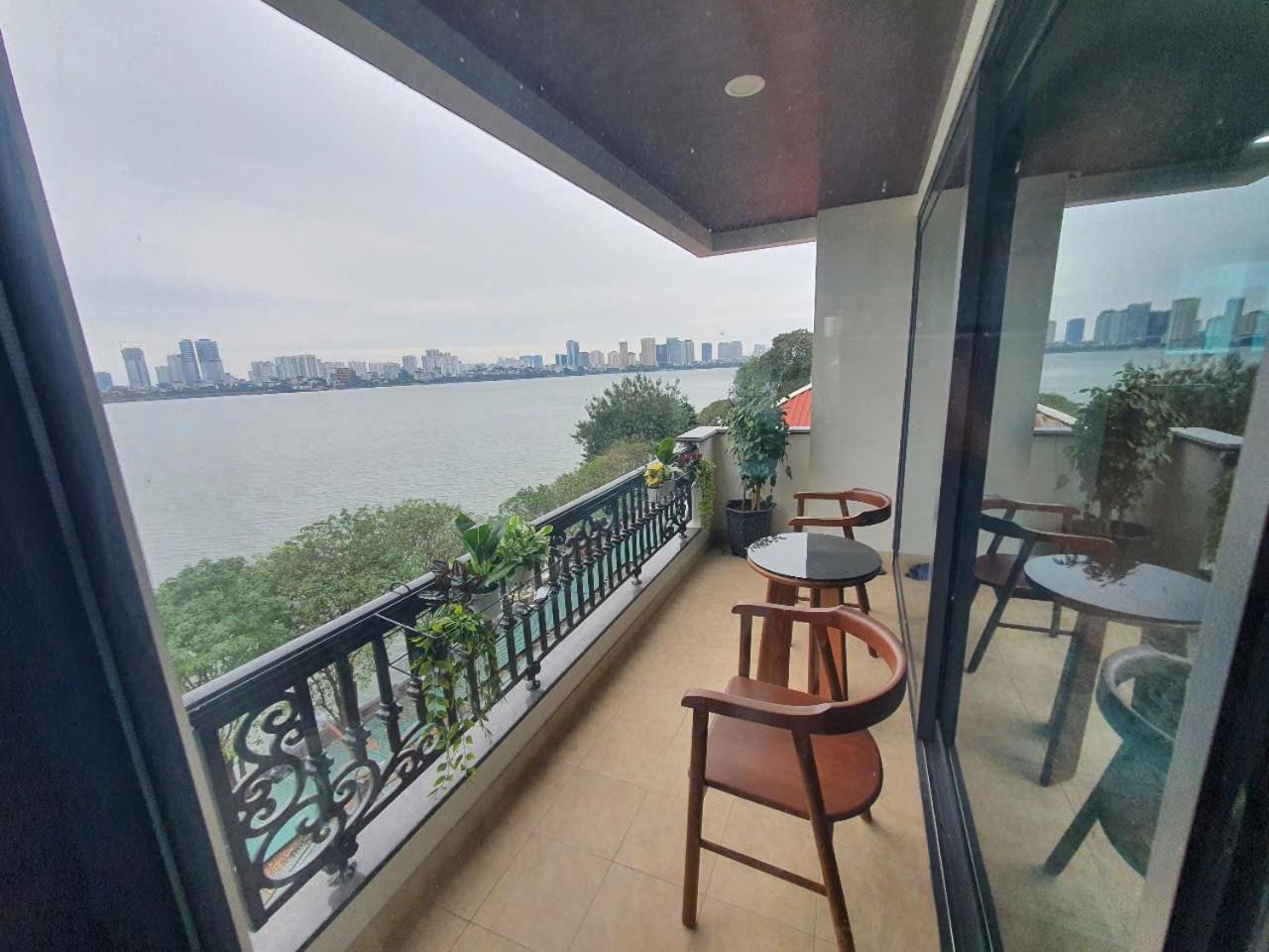 Lakeside Retreat - Tay Ho * Hanoï